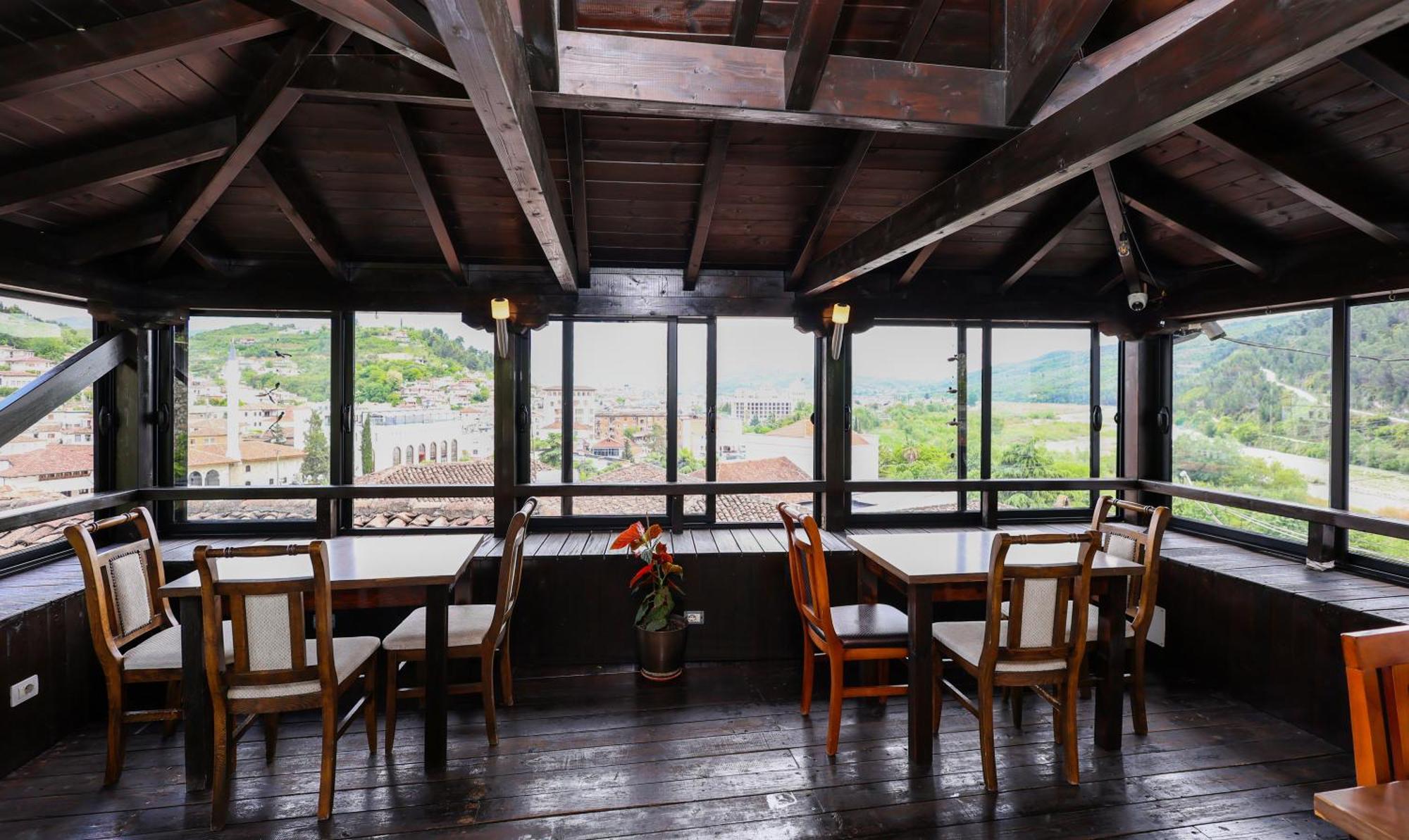 Hotel Elmar Berat