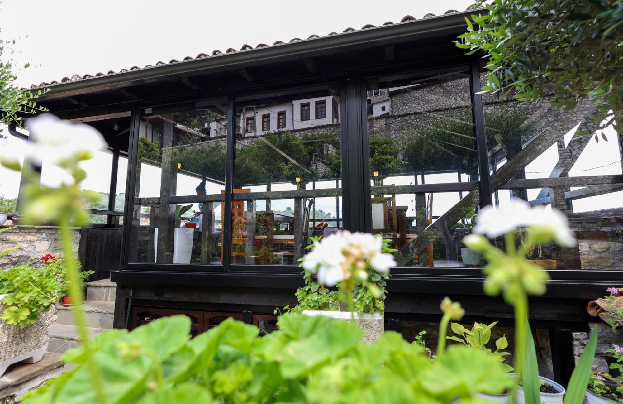 Hotel Elmar Berat